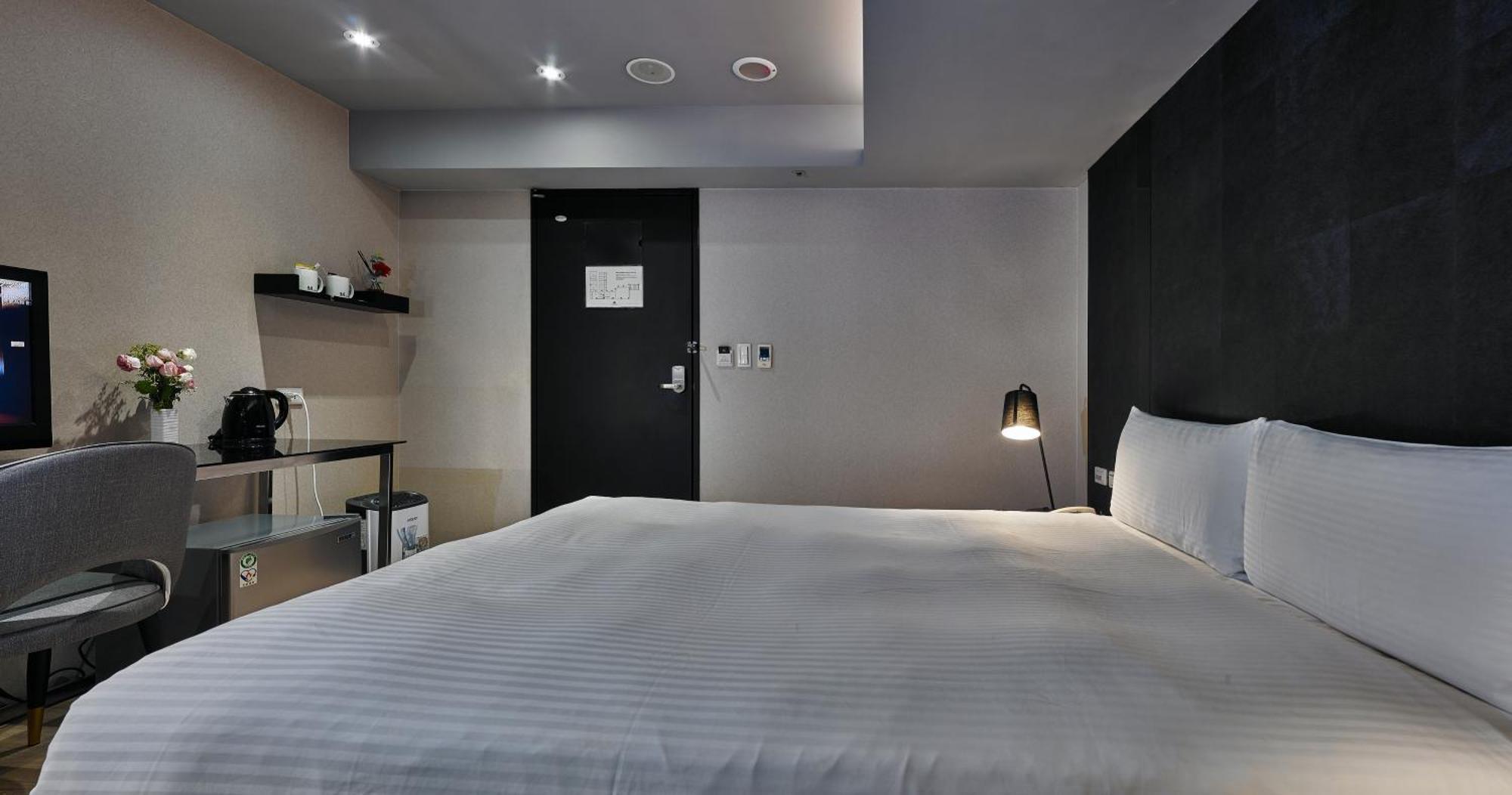 安庭台北商旅 Hotell Taipei Exteriör bild